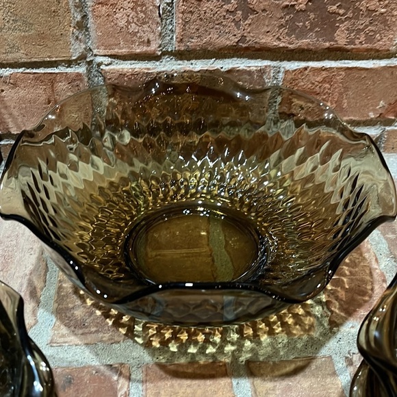Vtg Indiana Glass Smoky Brown Diamond Cut Wavy Edge Salad Bowl Set (7 total) - Picture 3 of 7